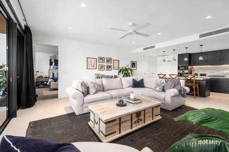 Property photo of 1/110 Carmody Road St Lucia QLD 4067