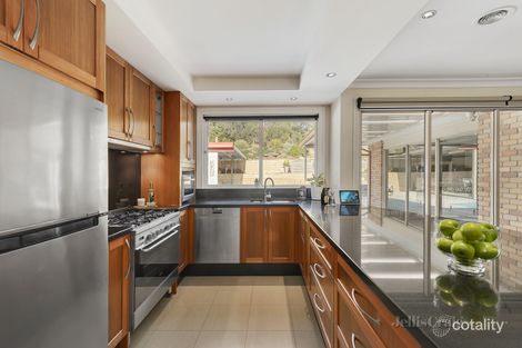 Property photo of 24 Dobell Drive Eltham VIC 3095
