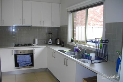 2d Mcfadzean Ave, Reservoir, VIC 3073