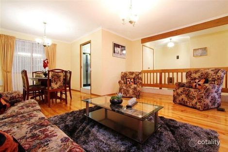 Property photo of 8 Grevillia Drive Mill Park VIC 3082