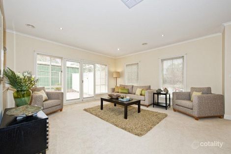 Property photo of 19 Dunstan Street Macleod VIC 3085