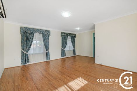 Property photo of 3 Bronte Close Wetherill Park NSW 2164