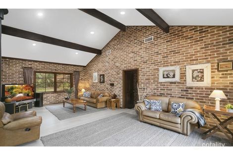 Property photo of 3 Berry Close Grasmere NSW 2570