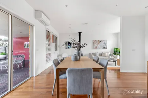 Property photo of 2/1 Cypress Avenue Brooklyn VIC 3012
