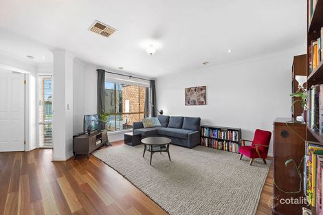 Property photo of 94 Stirling Drive Lake Gardens VIC 3355