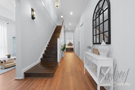 Property photo of 18 Regal Rise Craigieburn VIC 3064
