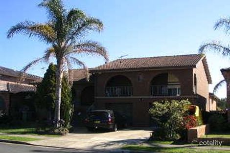 30 St Kilda St, St Johns Park, NSW 2176