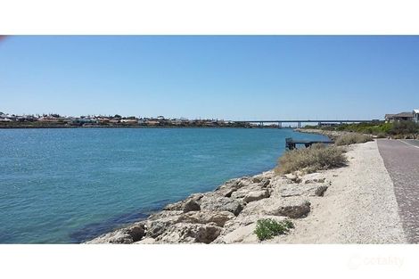 Property photo of 4 Channel View Dawesville WA 6211