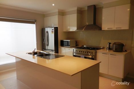 Property photo of 13 Shikra Place Doreen VIC 3754
