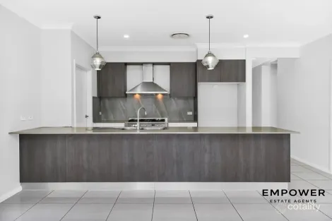 Property photo of 37 Jacka Street Airds NSW 2560