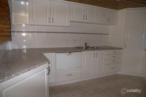Property photo of 9/11 Hooker Boulevard Broadbeach Waters QLD 4218