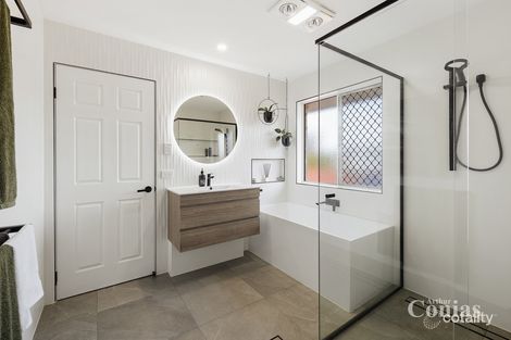 Property photo of 4 Meilland Court Eatons Hill QLD 4037