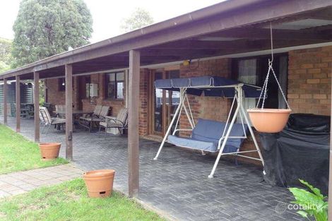 Property photo of 2 Digby Drive Romsey VIC 3434