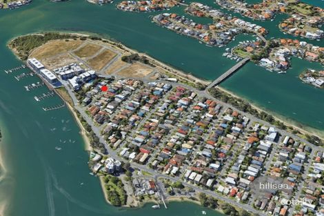 Property photo of 23 Killowill Avenue Paradise Point QLD 4216