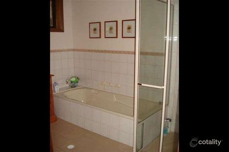 Property photo of 10 Mataro Avenue McLaren Vale SA 5171