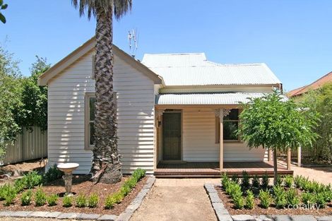 9 Hallam St, Flora Hill, VIC 3550