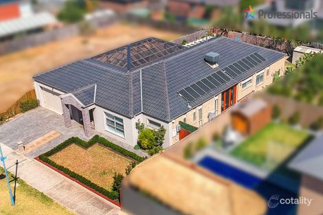 Property photo of 27 Pyrmont Terrace Taylors Hill VIC 3037