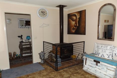 Property photo of 38 Butterfly Avenue Lightning Ridge NSW 2834