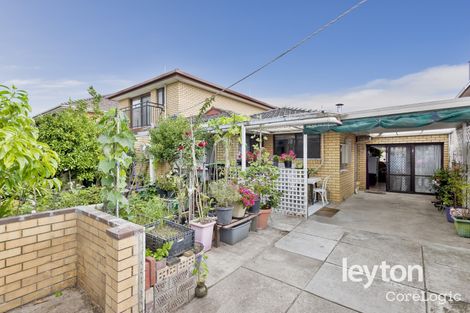 Property photo of 2/12 Kelvin Grove Springvale VIC 3171