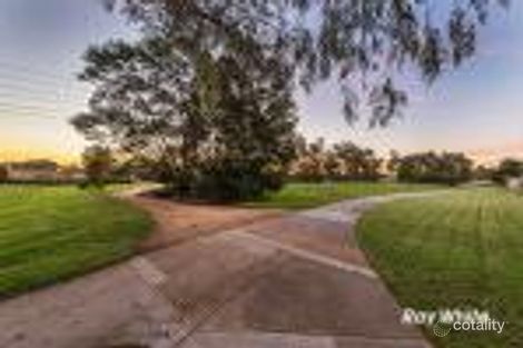 Property photo of 10 Burgan Court Cranbourne West VIC 3977