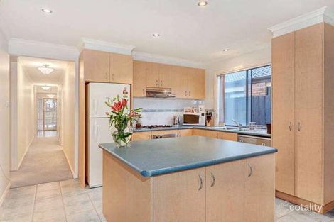 Property photo of 4 Clyde Close Taylors Hill VIC 3037