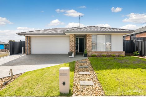 Property photo of 8 Rosegreen Drive Kilmore VIC 3764