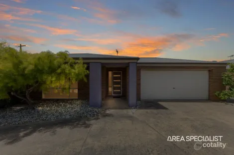 7/2 Snodgrass St, Pakenham, VIC 3810