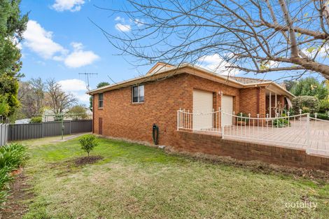 Property photo of 15 Amaroo Avenue Cowra NSW 2794