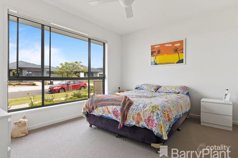 11 Dumenils Way, Delacombe, VIC 3356