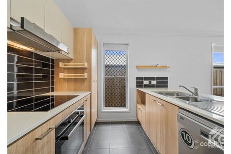 Property photo of 24 Mount Glorious Street Park Ridge QLD 4125