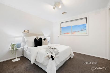 Property photo of 2 Dover Street Bentleigh East VIC 3165