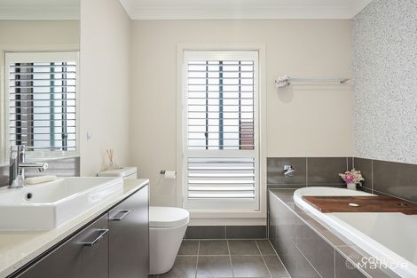 Property photo of 2 Masters Circuit Colebee NSW 2761