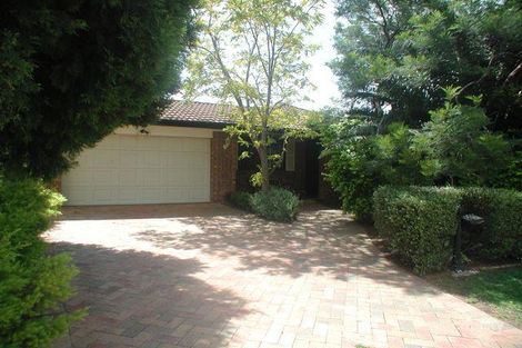 28 Karrabul Rd, St Helens Park, NSW 2560