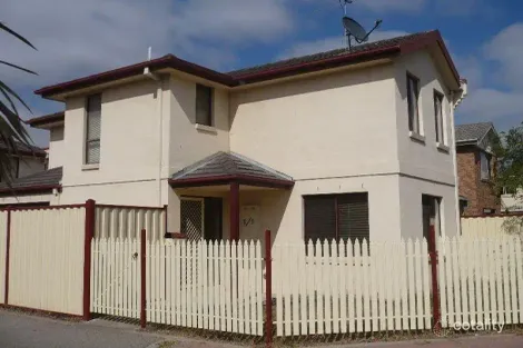 Property photo of 1 Kallara Grove Maribyrnong VIC 3032
