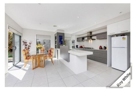 Property photo of 1/2 Goolara Place Jerrabomberra NSW 2619