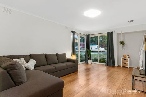 Property photo of 35 Dumfries Way Wantirna VIC 3152