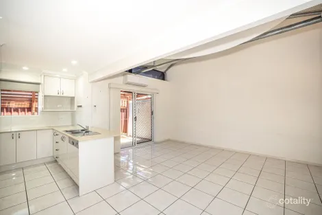 Property photo of 2/33 Hall Avenue Bongaree QLD 4507