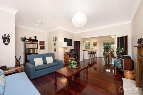 39 Downey Dr, Manning, WA 6152