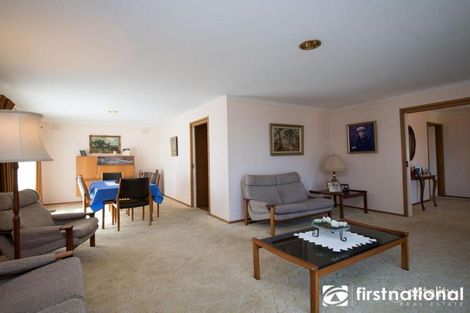 Property photo of 6 Ravensthorpe Crescent Narre Warren VIC 3805