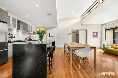 Property photo of 17 Arthur Circle Forrest ACT 2603