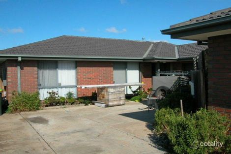 2/75 Silvereye Cres, Werribee, VIC 3030