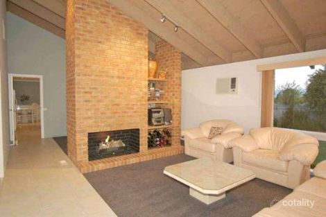 Property photo of 18 Heyington Close Croydon VIC 3136
