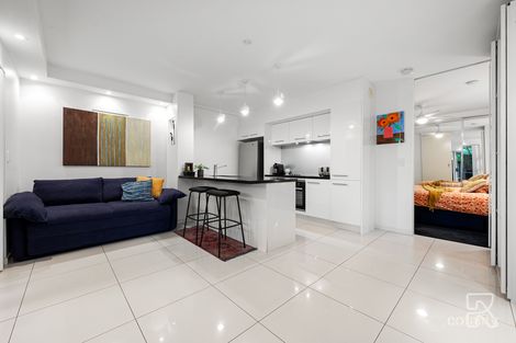 Property photo of 16/46 Chermside Street Teneriffe QLD 4005