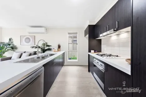 Property photo of 9 David Circuit Hillside VIC 3037
