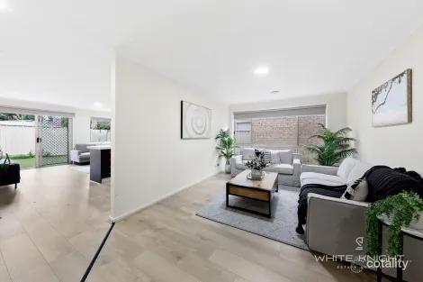 Property photo of 9 David Circuit Hillside VIC 3037
