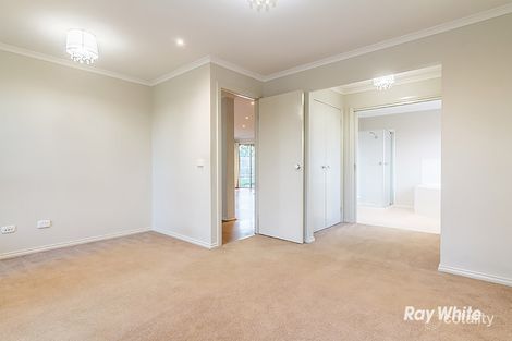 Property photo of 5 Aztec Place Cranbourne VIC 3977