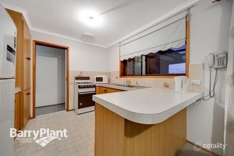 Property photo of 98 Duncan Drive Pakenham VIC 3810