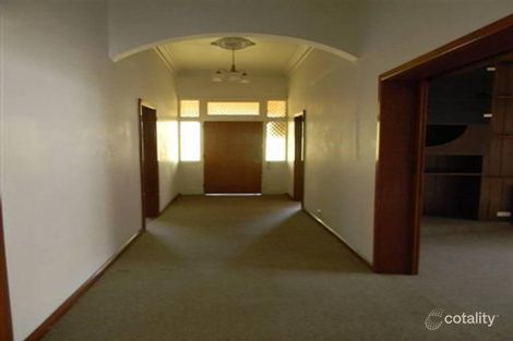 Property photo of 162 Charles Street Seddon VIC 3011