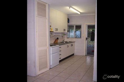 8 Tristania St, Holloways Beach, QLD 4878