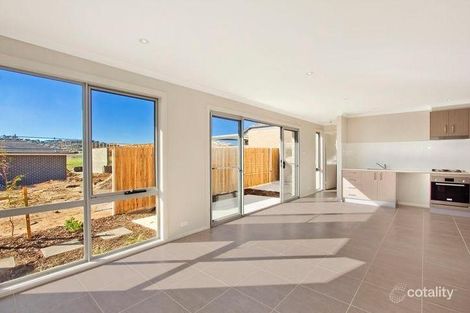 Property photo of 85 Hibberd Crescent Forde ACT 2914
